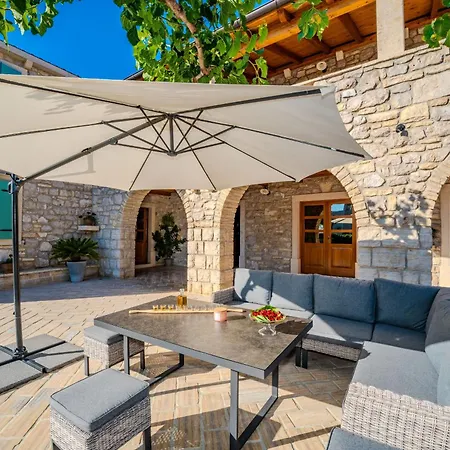 My Dalmatia - Authentic Dumina With Private Heated Pool And Sauna Sukošan