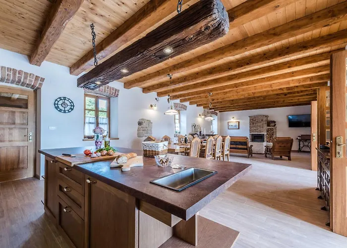 My Dalmatia - Authentic Dumina With Private Heated Pool And Sauna 度假居