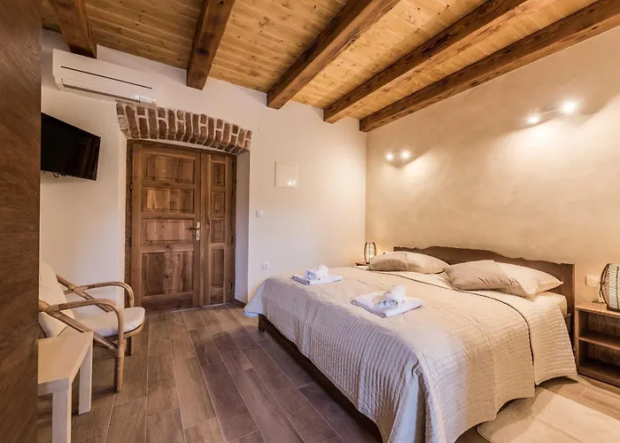 My Dalmatia - Authentic Dumina With Private Heated Pool And Sauna