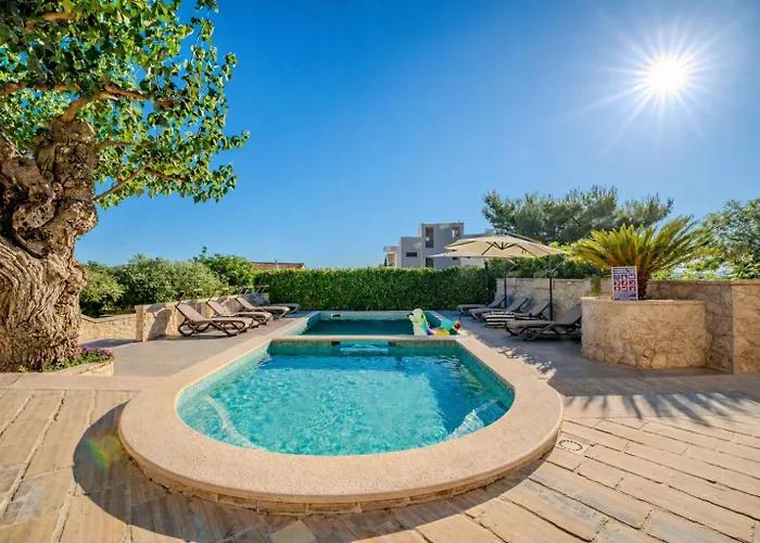 My Dalmatia - Authentic Dumina With Private Heated Pool And Sauna Sukošan