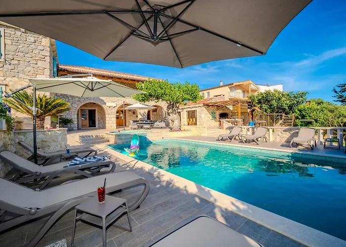My Dalmatia - Authentic Dumina With Private Heated Pool And Sauna 度假居