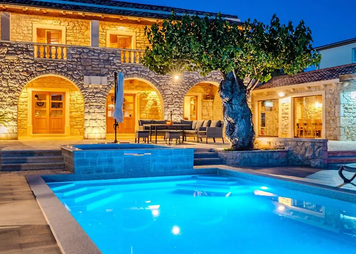 My Dalmatia - Authentic Dumina With Private Heated Pool And Sauna Sukošan
