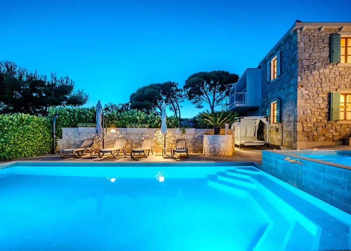 My Dalmatia - Authentic Dumina With Private Heated Pool And Sauna