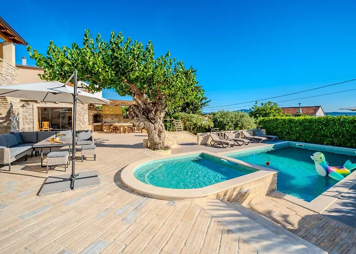 My Dalmatia - Authentic Dumina With Private Heated Pool And Sauna 度假居 Sukošan