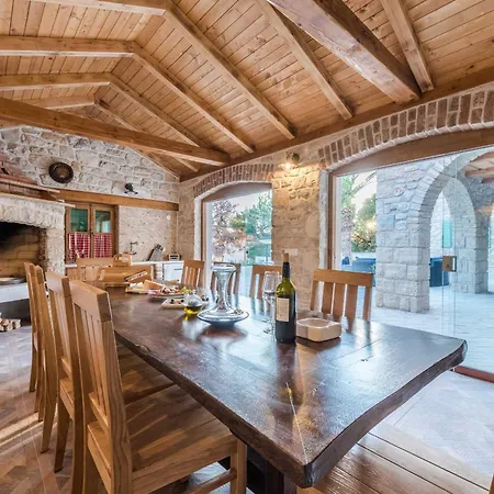 My Dalmatia - Authentic Dumina With Private Heated Pool And Sauna * Sukošan