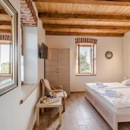 My Dalmatia - Authentic Dumina With Private Heated Pool And Sauna Sukošan