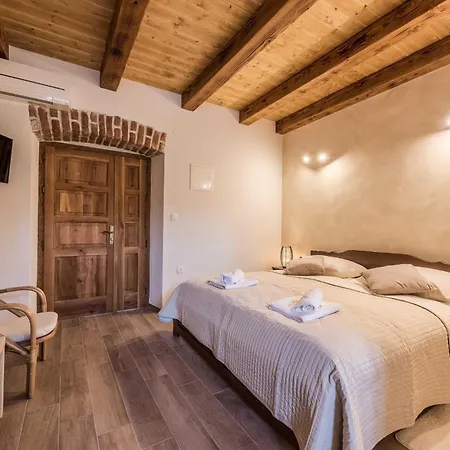 My Dalmatia - Authentic Dumina With Private Heated Pool And Sauna