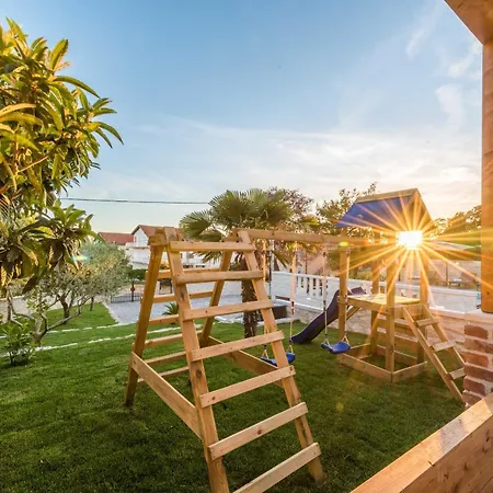 My Dalmatia - Authentic Dumina With Private Heated Pool And Sauna * Sukošan