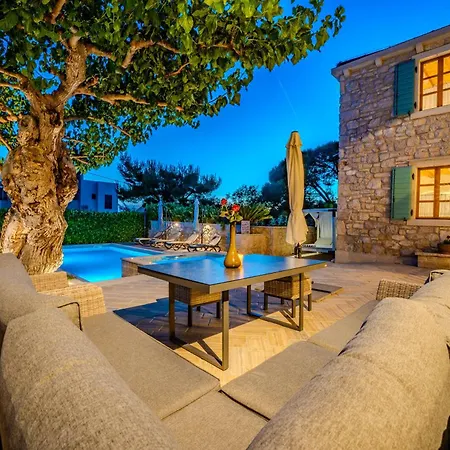 My Dalmatia - Authentic Dumina With Private Heated Pool And Sauna Сasa de vacaciones Sukošan