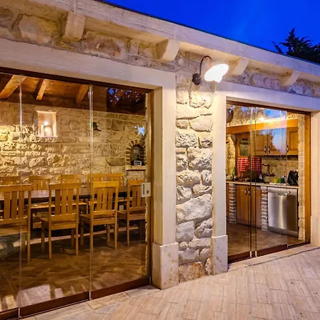 Σπίτι διακοπών My Dalmatia - Authentic Dumina With Private Heated Pool And Sauna *
