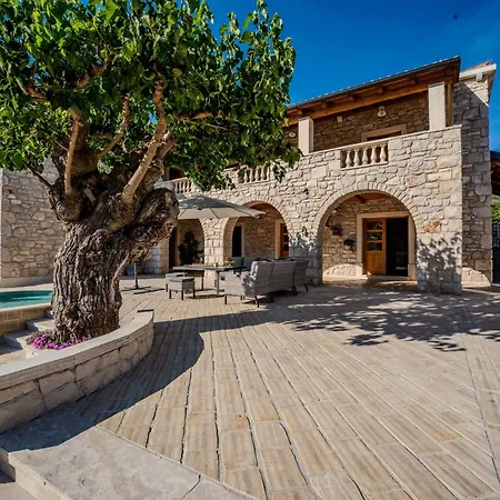 My Dalmatia - Authentic Dumina With Private Heated Pool And Sauna Сasa de vacaciones *