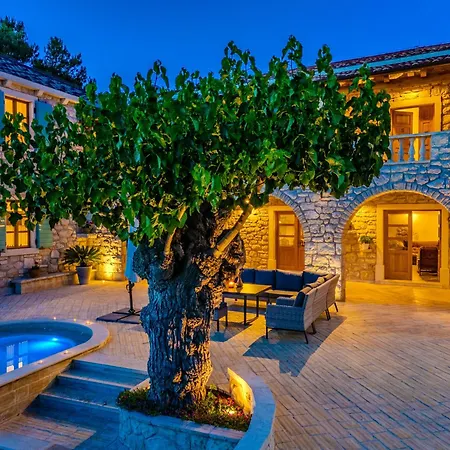 My Dalmatia - Authentic Dumina With Private Heated Pool And Sauna Σπίτι διακοπών *
