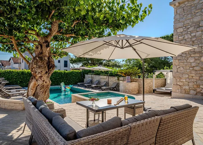 My Dalmatia - Authentic Dumina With Private Heated Pool And Sauna * Sukošan